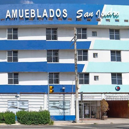 Amueblados San Isidro Hotel Leon Bagian luar foto