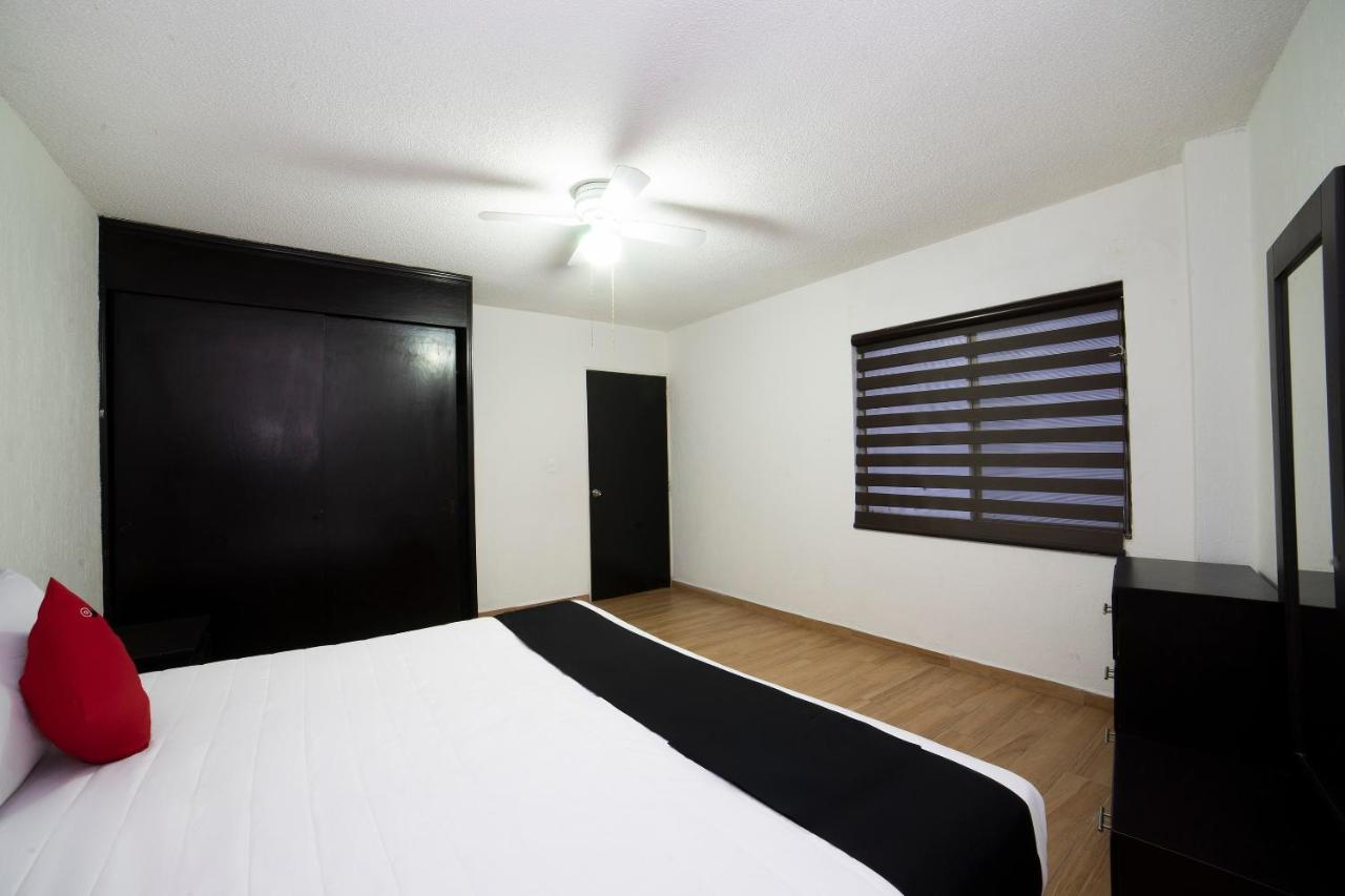 Amueblados San Isidro Hotel Leon Bagian luar foto