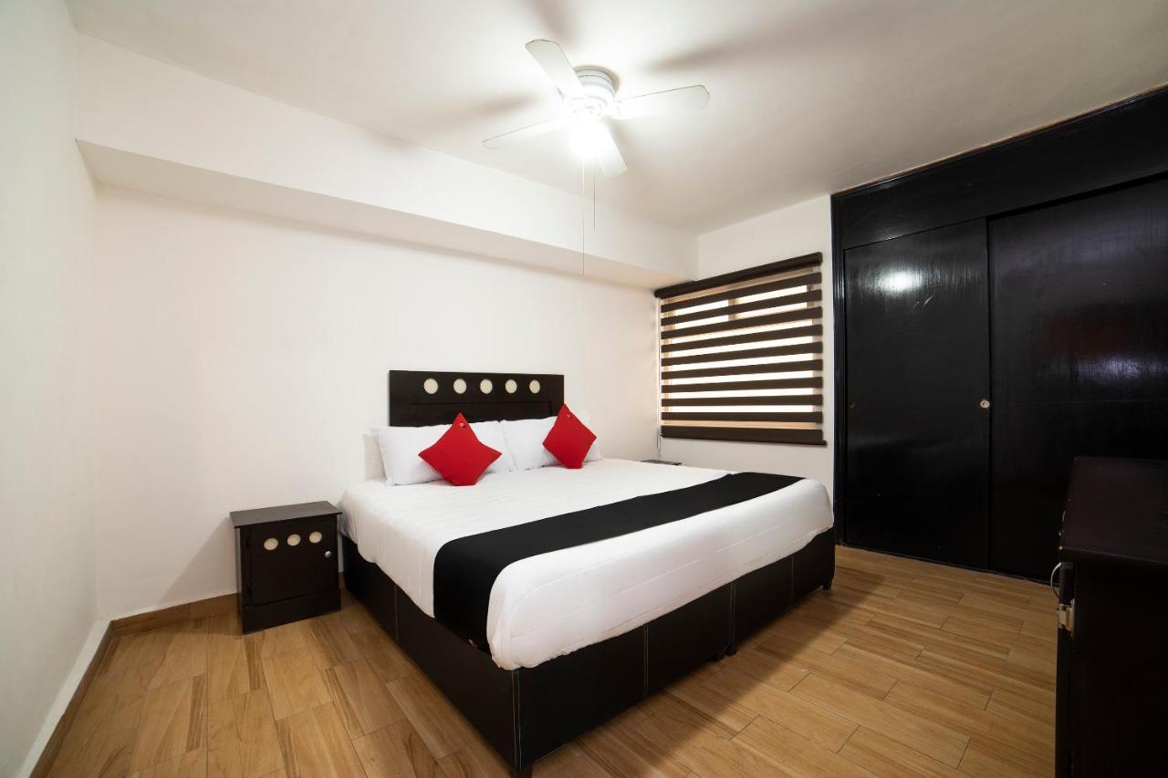 Amueblados San Isidro Hotel Leon Bagian luar foto