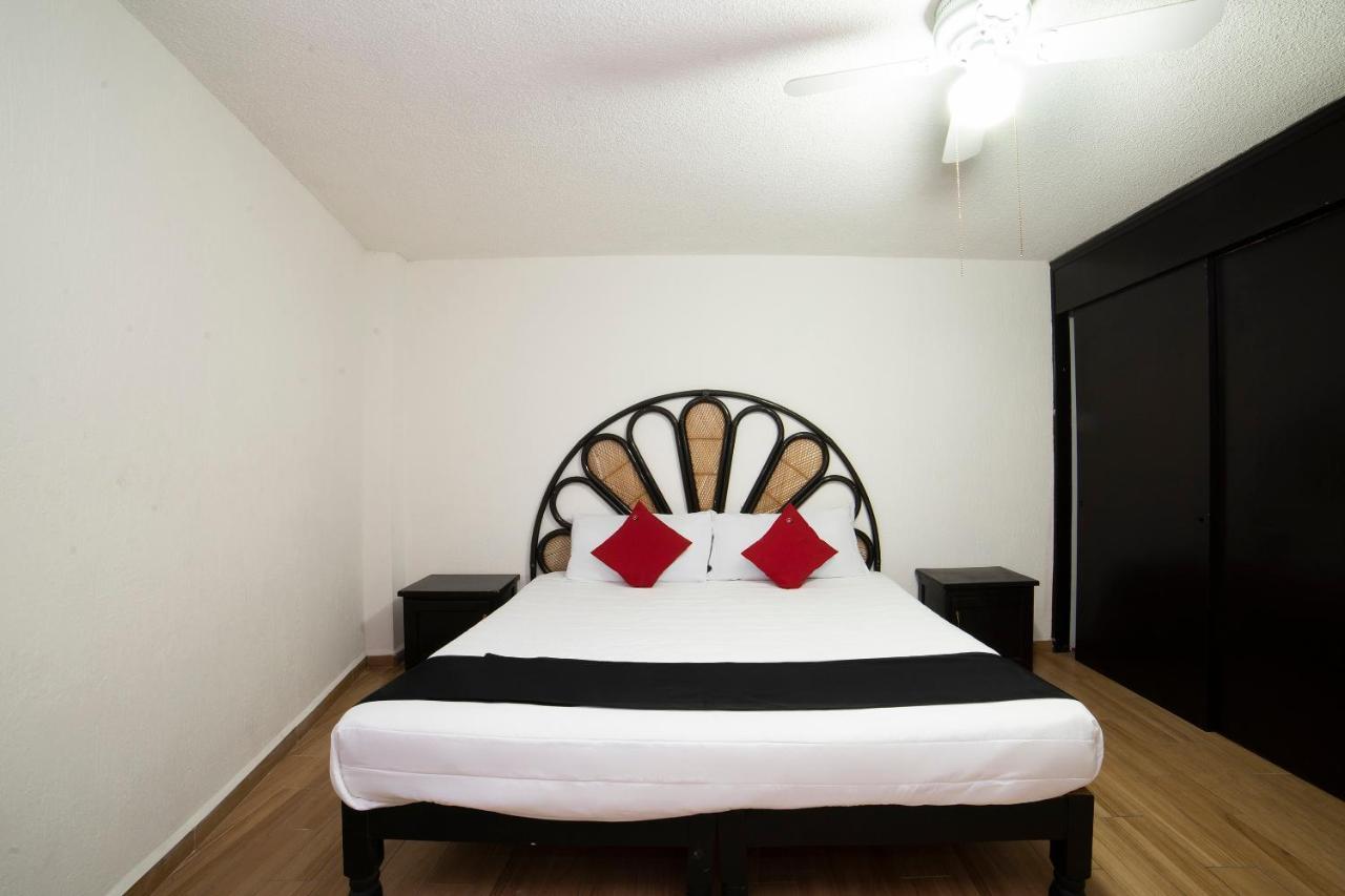 Amueblados San Isidro Hotel Leon Bagian luar foto