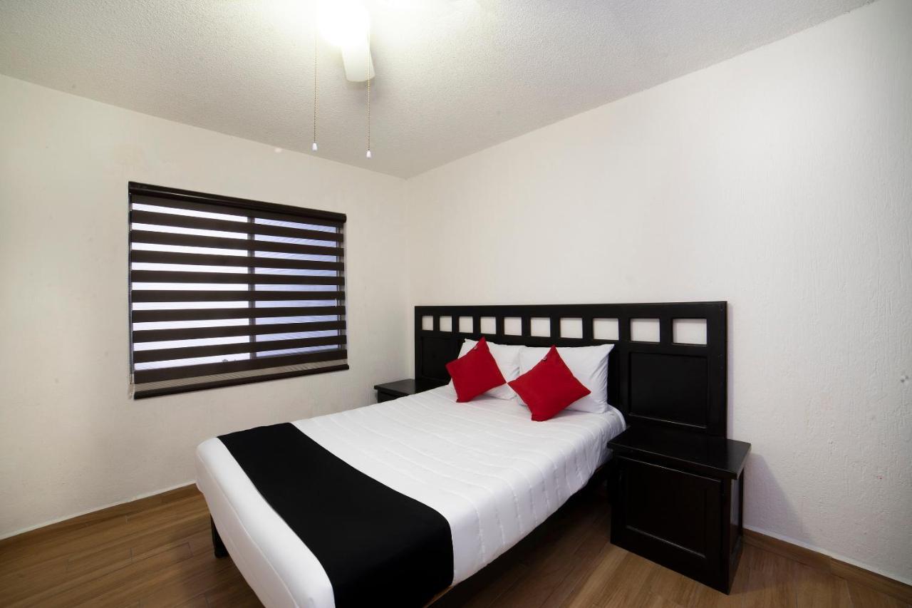 Amueblados San Isidro Hotel Leon Bagian luar foto